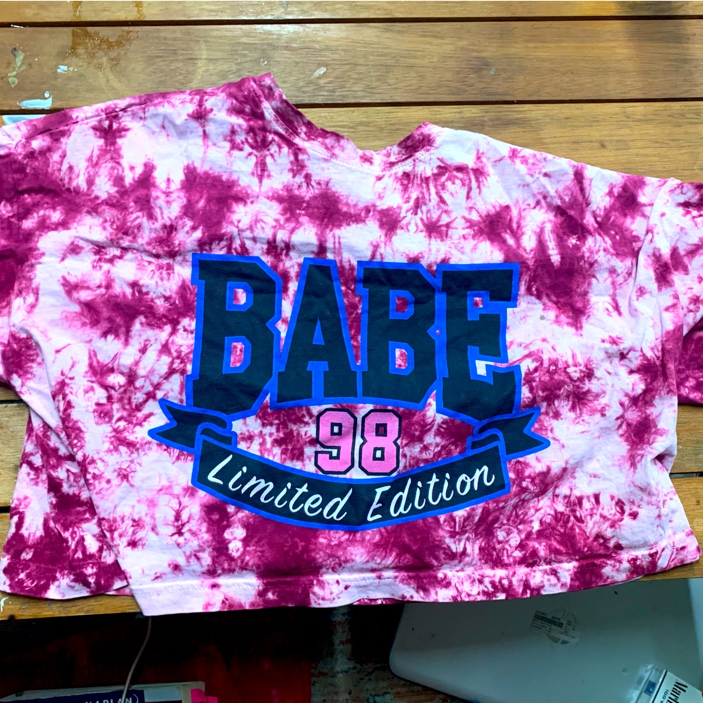 A bright only worn once crop top branded from faded rose
